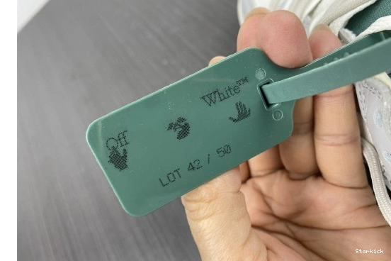 O-W DM1602-117 Low Nike 42 Lot Dunk 0110